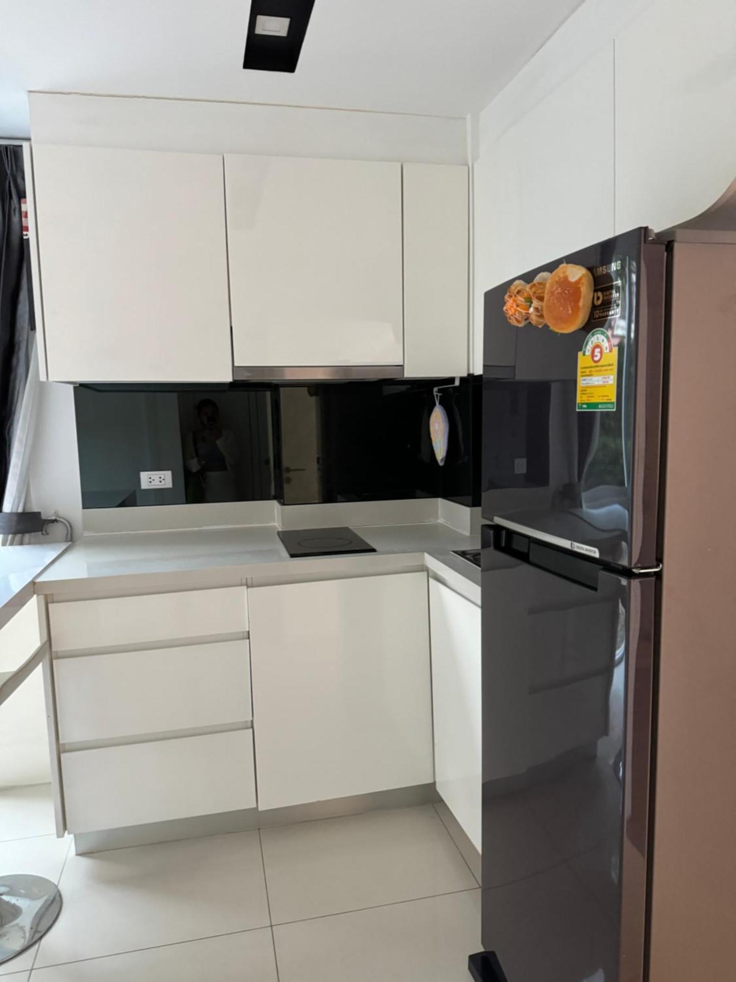 Apartment Center Residents ที่พักในตัวเมืองพัทยา Pattaya