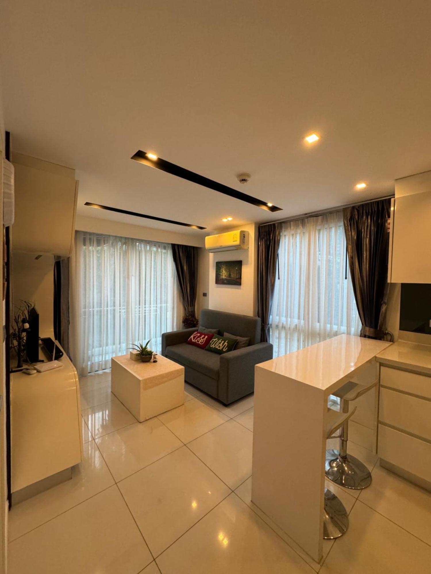 Center Residents ที่พักในตัวเมืองพัทยา