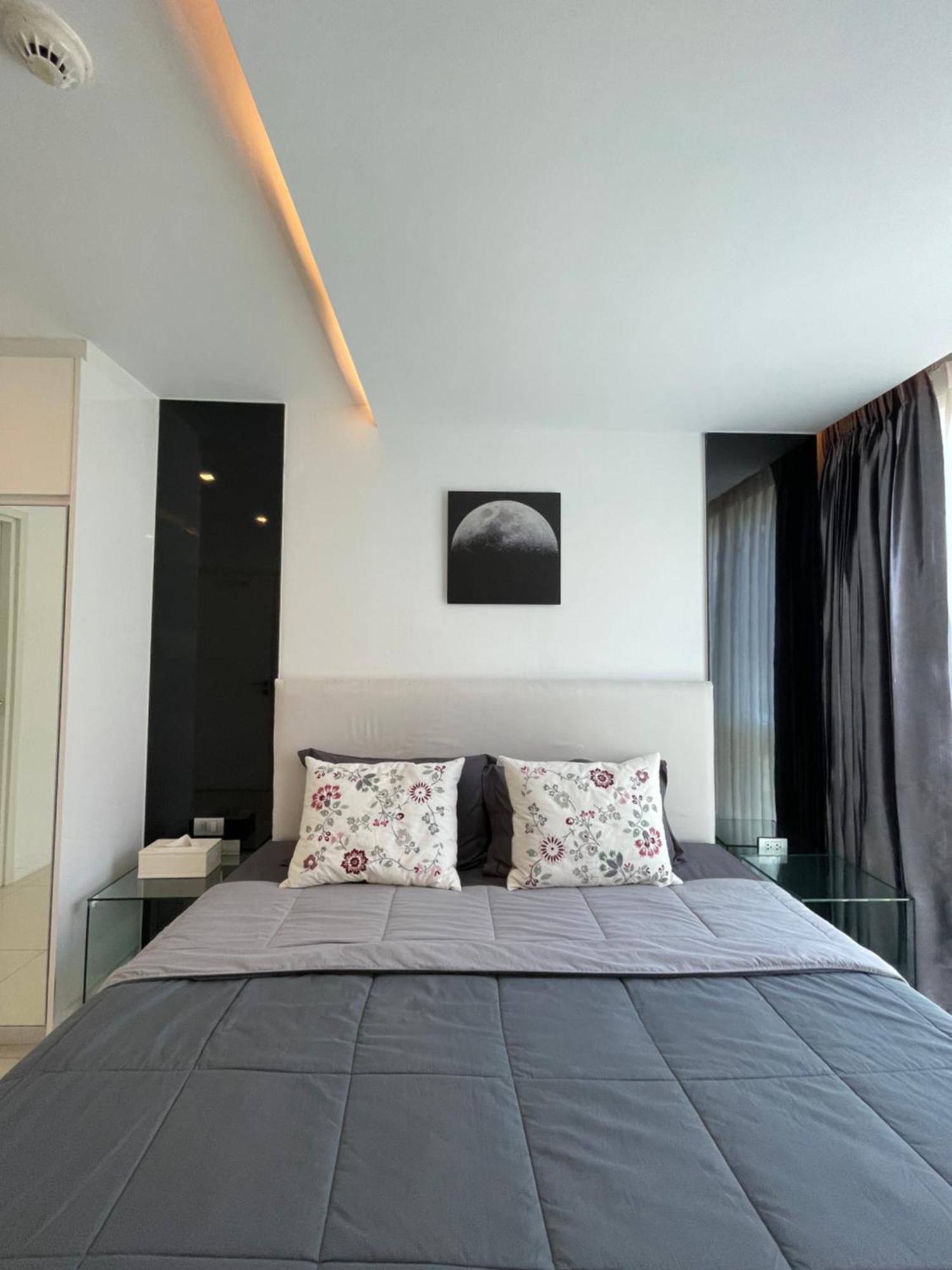 Center Residents ที่พักในตัวเมืองพัทยา Apartment *