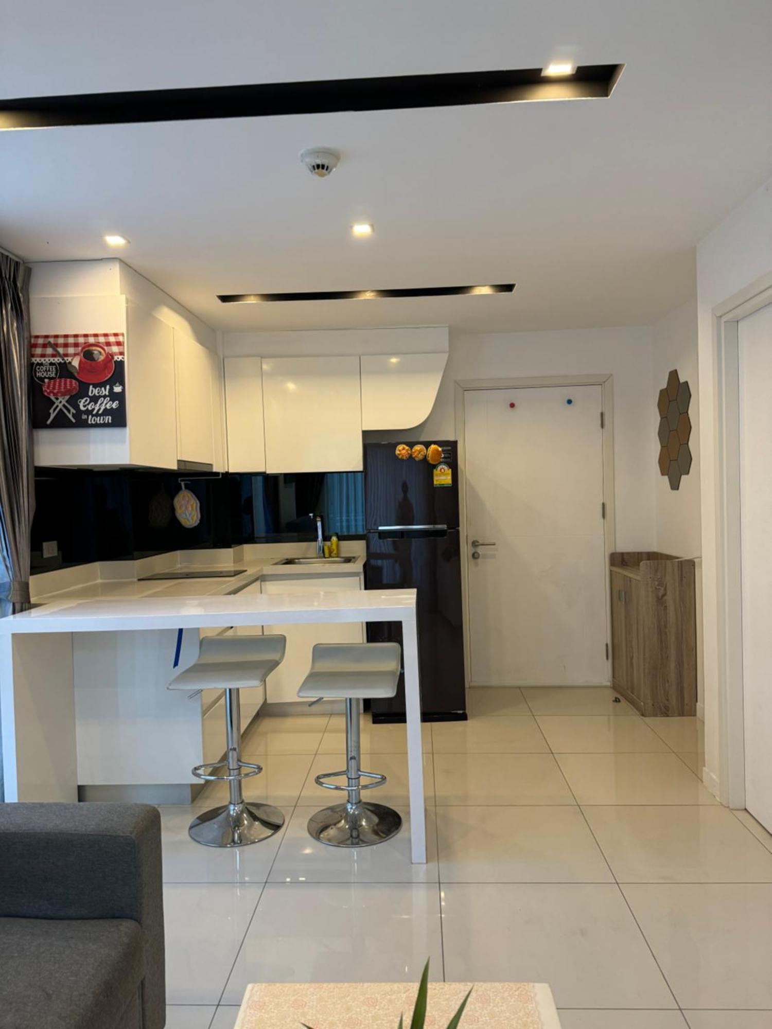 Center Residents ที่พักในตัวเมืองพัทยา Apartment *