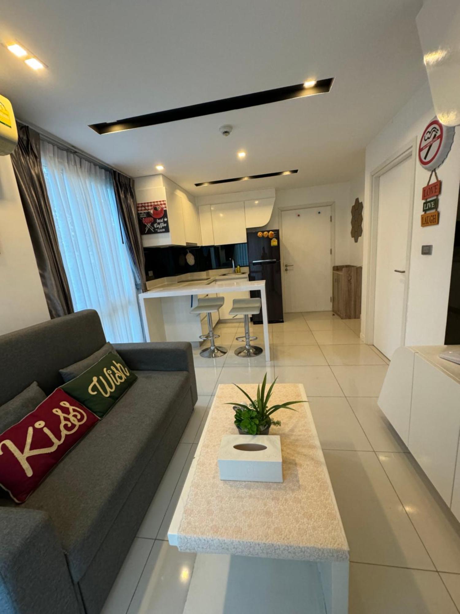 Center Residents ที่พักในตัวเมืองพัทยา