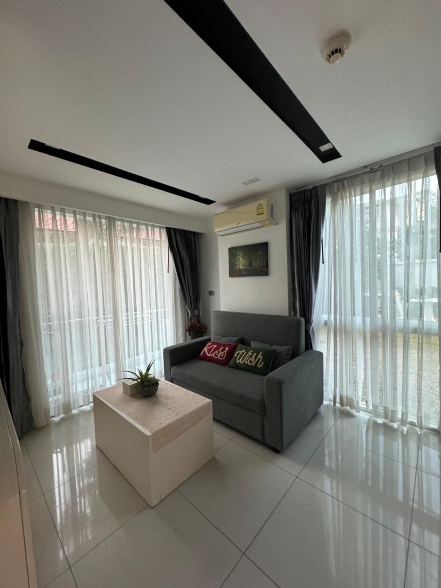 Apartment Center Residents ที่พักในตัวเมืองพัทยา