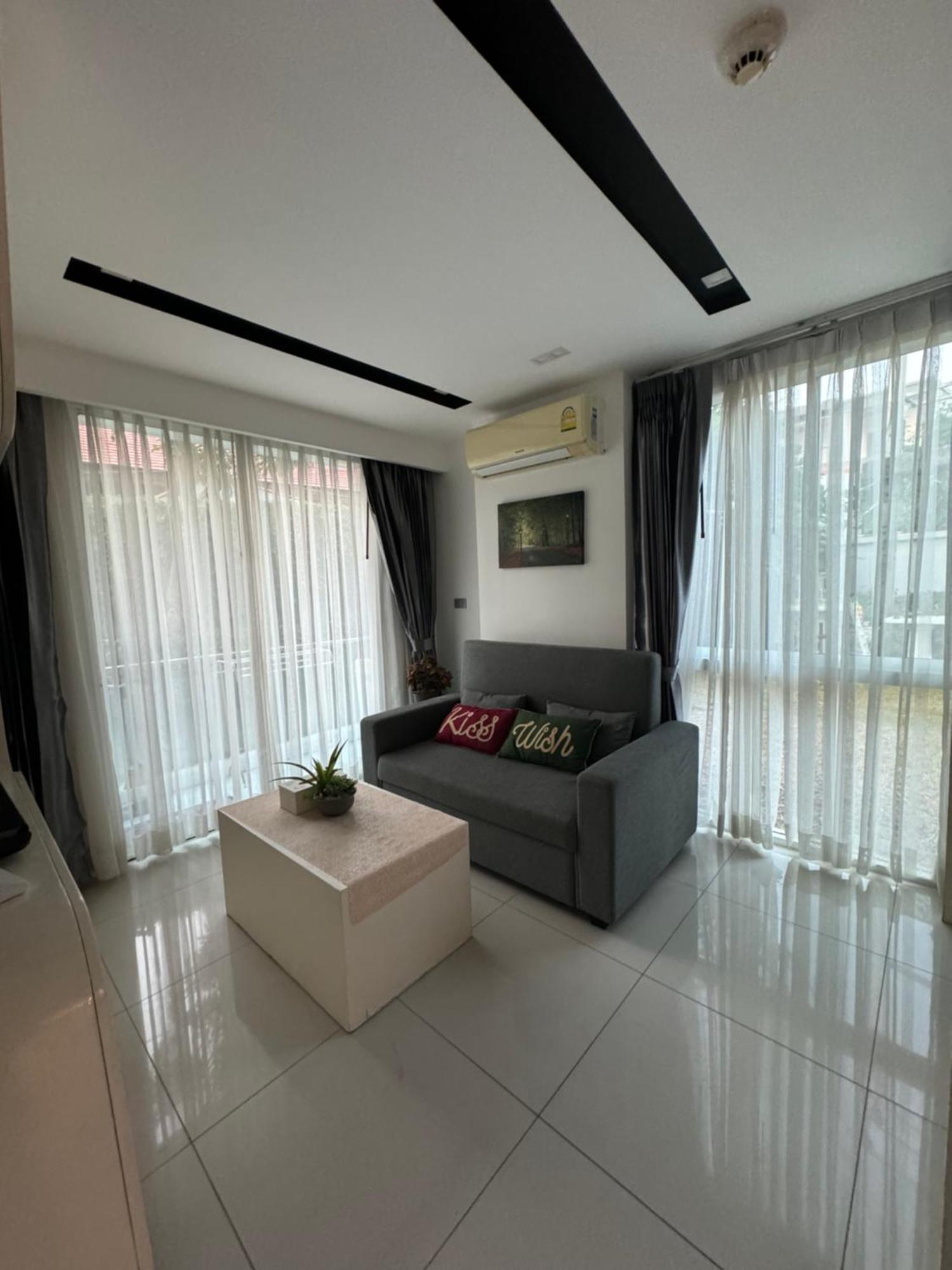 Center Residents ที่พักในตัวเมืองพัทยา Pattaya